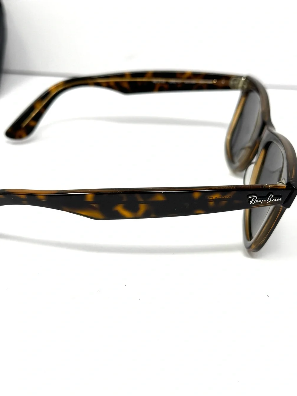 Authentic Ray-Ban Original RB 2140 Wayfarer Sunglasses Tortoise Made In Italy